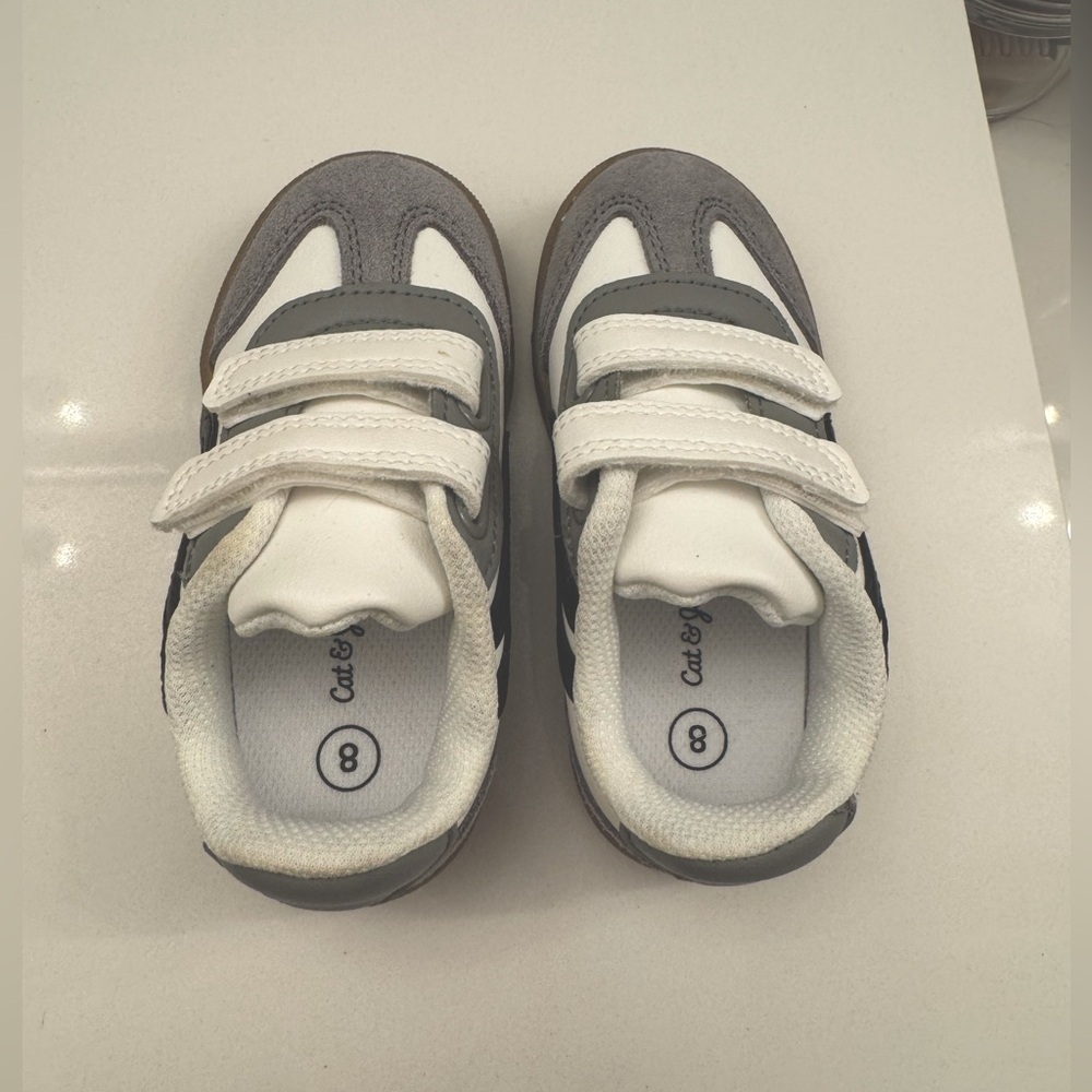Toddler Boys Cat & Jack sneakers - size 8T